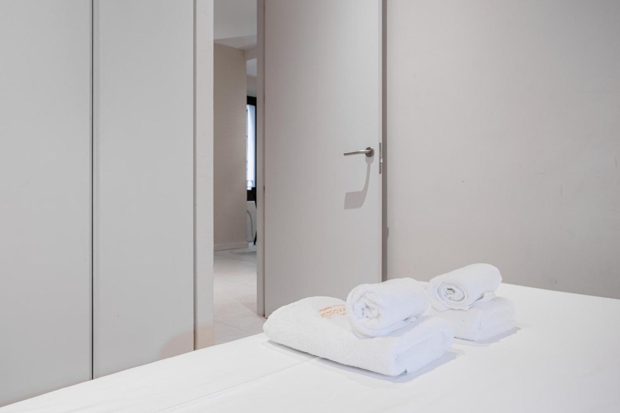 Apt 8 Geranio Girona Zewnętrze zdjęcie