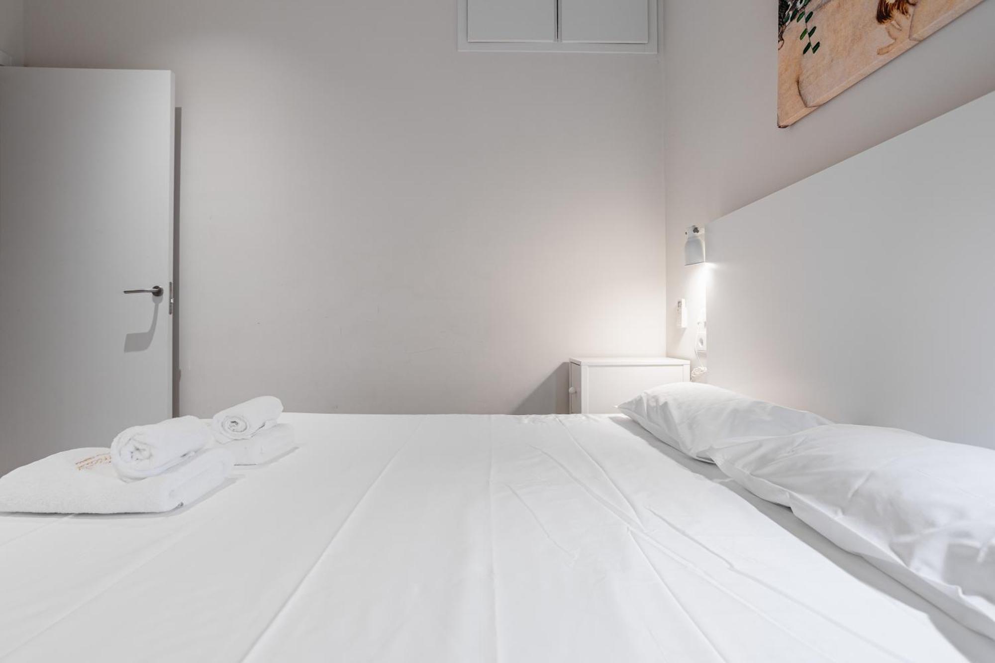 Apt 8 Geranio Girona Zewnętrze zdjęcie