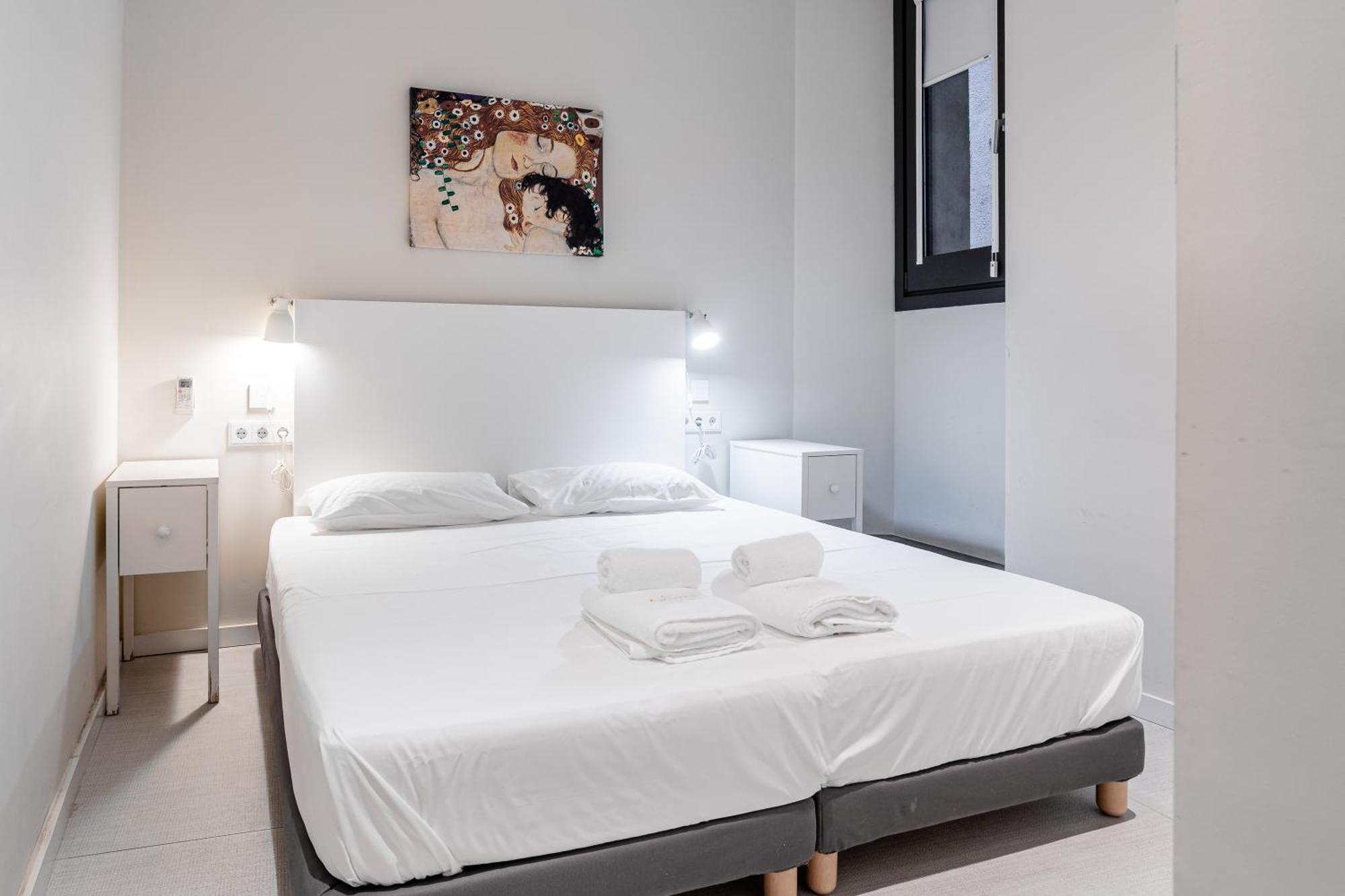 Apt 8 Geranio Girona Zewnętrze zdjęcie
